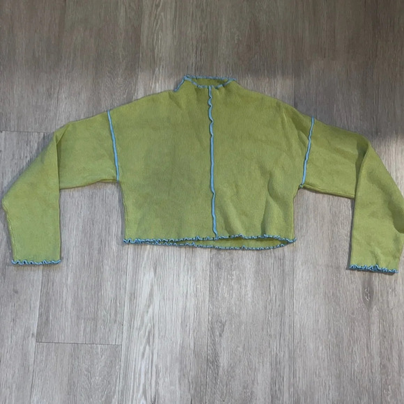 Urban Outfitters Longsleeve - Picture 1 of 3